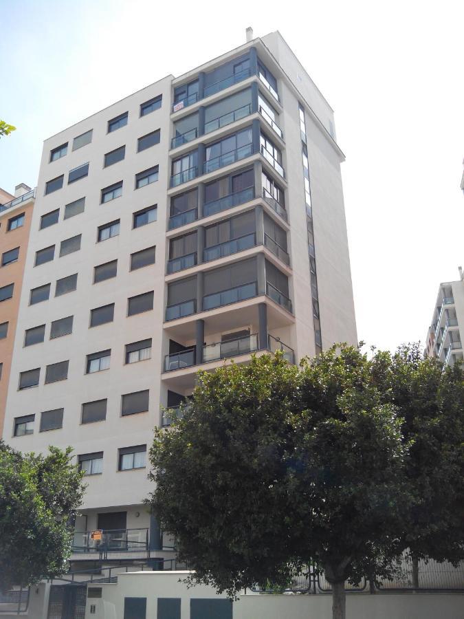 塔马林多公寓式酒店 卡拉德费斯特拉特 外观 照片